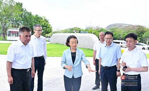 郭寧寧赴倉山閩侯開展“護(hù)河愛水,、清潔家園”活動