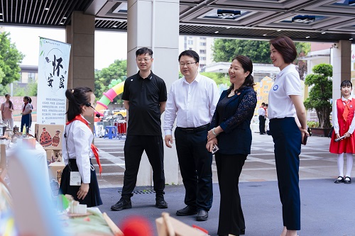 融創(chuàng)共研聚星光 蓄力致遠(yuǎn)謀發(fā)展——2024年福州市倉山區(qū)第六中心小學(xué)市級教學(xué)開放日活動