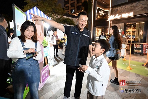 應急防災科普夜市亮相煙臺山