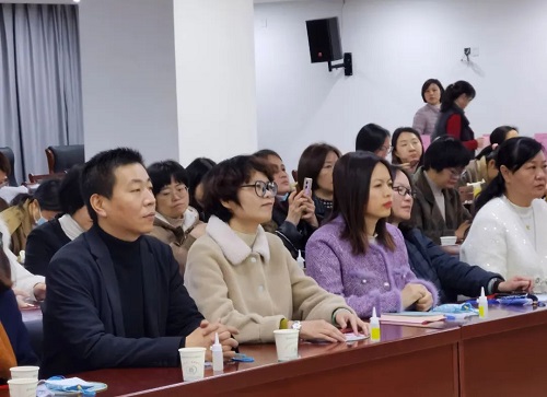 愛無界，防有方 ——倉山區(qū)組織開展消除艾梅乙母嬰傳播主題宣傳活動