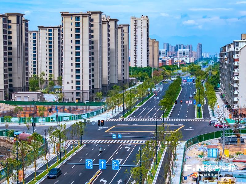 倉山北園片區(qū)3條新路通車 全市首個學(xué)徑空間同步開放