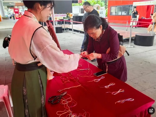 【我們的節(jié)日·端午節(jié)】“粽情端午 福滿倉山” 2025年“我們的節(jié)日·端午節(jié)”倉山區(qū)主場暨“暢談家鄉(xiāng)美 共話新時代”主題活動